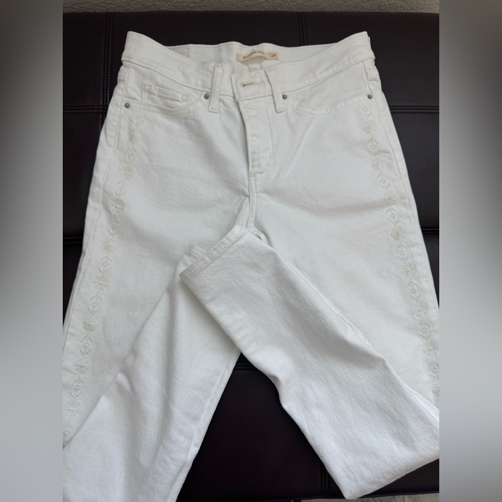 Levi's Embroidered White Skinny Jeans for Women